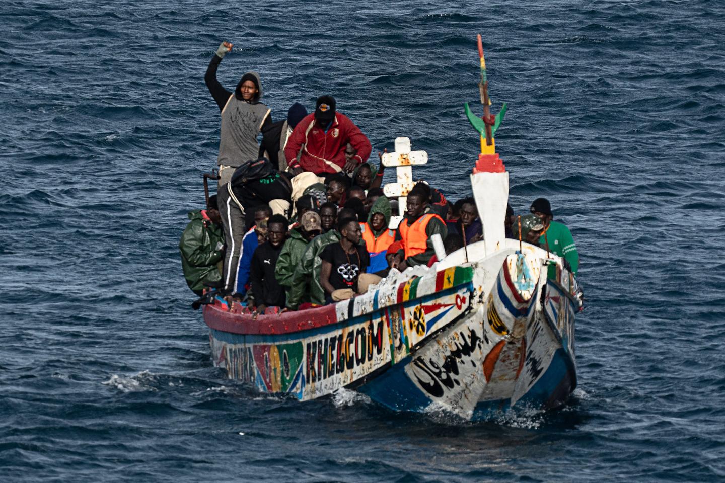 少なくとも9人の移民が海上で死亡