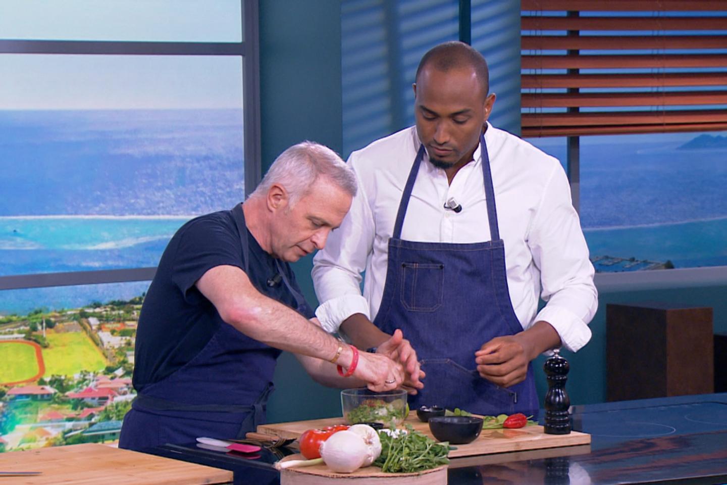Pour lancer la saison 3 d???« outremer. gourmand », sur France 3, Samuel Etienne passe du...