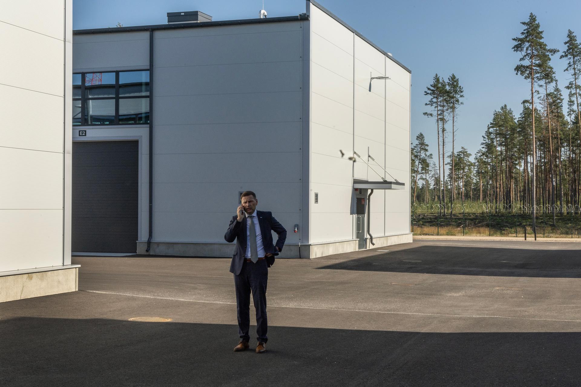Hanno Pekvur, ministre de la défense estonien, au camp Reedo, en Estonie, le 17 septembre 2024.