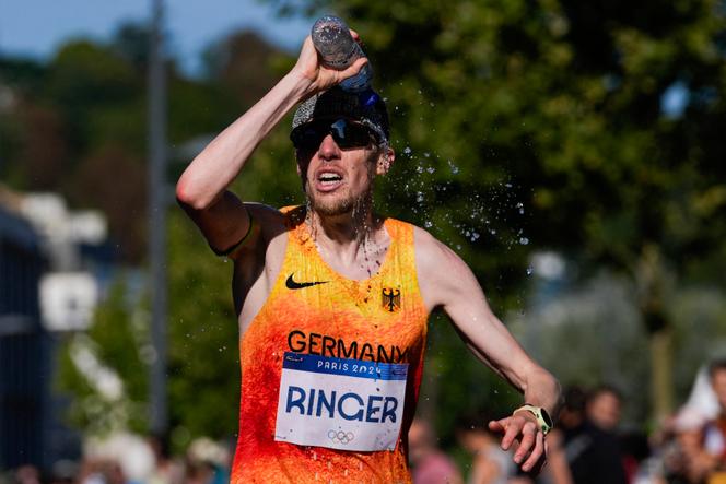 Un coureur allemand lors du marathon des Jeux Olympiques, le 10 août 2024 à Paris.