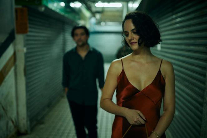 Emmanuelle (Noémie Merlant) em “Emmanuelle”, de Audrey Diwan.