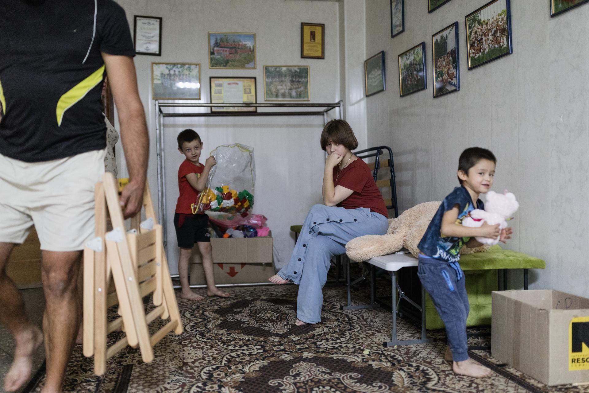 Stas, 30, is a farmer, along with his wife Victoria, 32, and their 3 children. They have fled Dachne, in the Pokrovsk region. Pavlohrad, Ukraine, September 23, 2024.