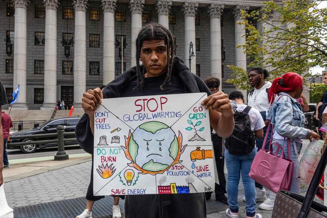 Lors d’une manifestation des jeunes pour le climat mondial, avant la Semaine du climat et la session générale de l’ONU, à New York, le 20 septembre 2024.