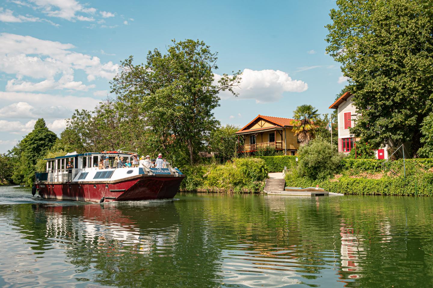Five boat trips for the whole family in Paris and beyond