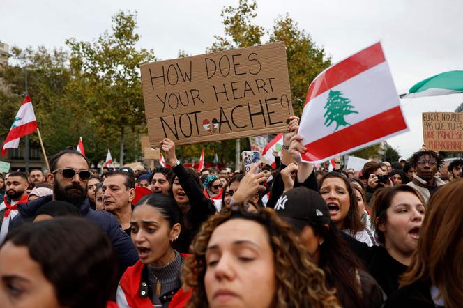 Lors d’une manifestation de soutien au peuple libanais, place de la République, à Paris, le 29 septembre 2024.