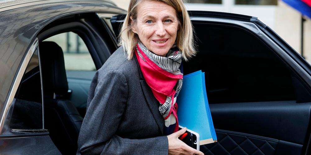 La ministre du travail, Astrid Panosyan-Bouvet, arrivant à Matignon pour une réunion avec le premier ministre et le secrétaire général de Force ouvrière, le 3 septembre 2024.