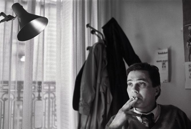 Jean-Yves Lhomeau, au siège du journal « Le Monde », rue des Italiens, à Paris, en 1985.