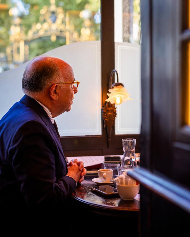 Bernard Cazeneuve à Paris, le 1ᵉʳ octobre 2024. 