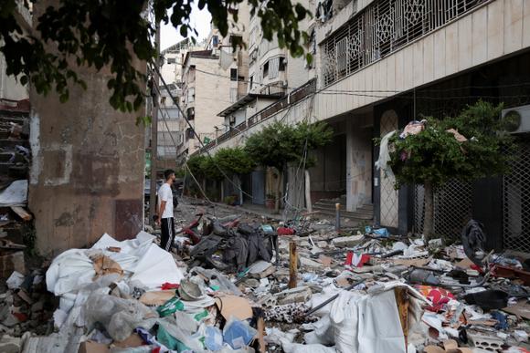 Sur le site d’un bombardement israélien dans le quartier de Bachoura, dans le centre de Beyrouth, le 3 octobre 2024.