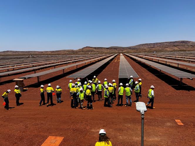 Le parc solaire de Rio Tinto, au nord-est de Perth, en Australie, le 19 octobre 2023. 