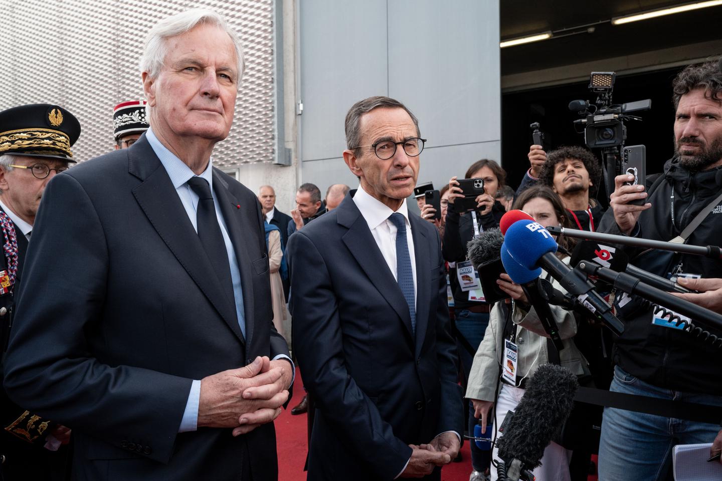 バルニエ政権、行政拘禁強化を伴う2025年新移民法を発表