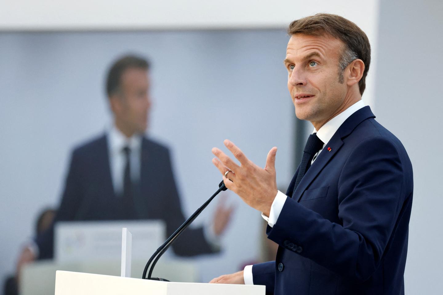 マクロン大統領、フランス語圏88カ国が「即時」停戦を要求