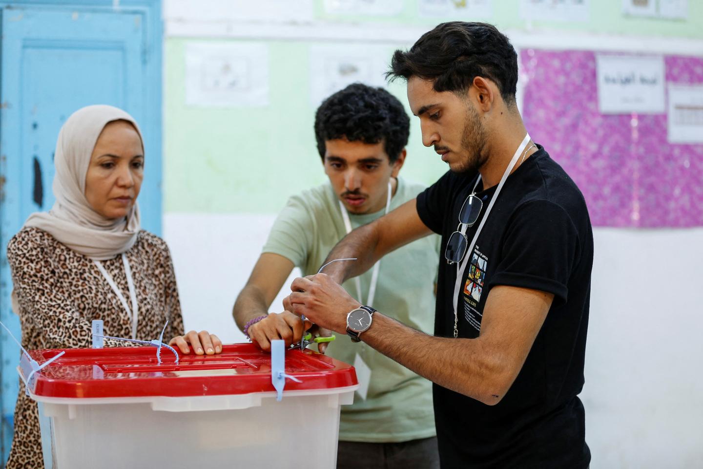 Tunisia's presidential election sees low turnout