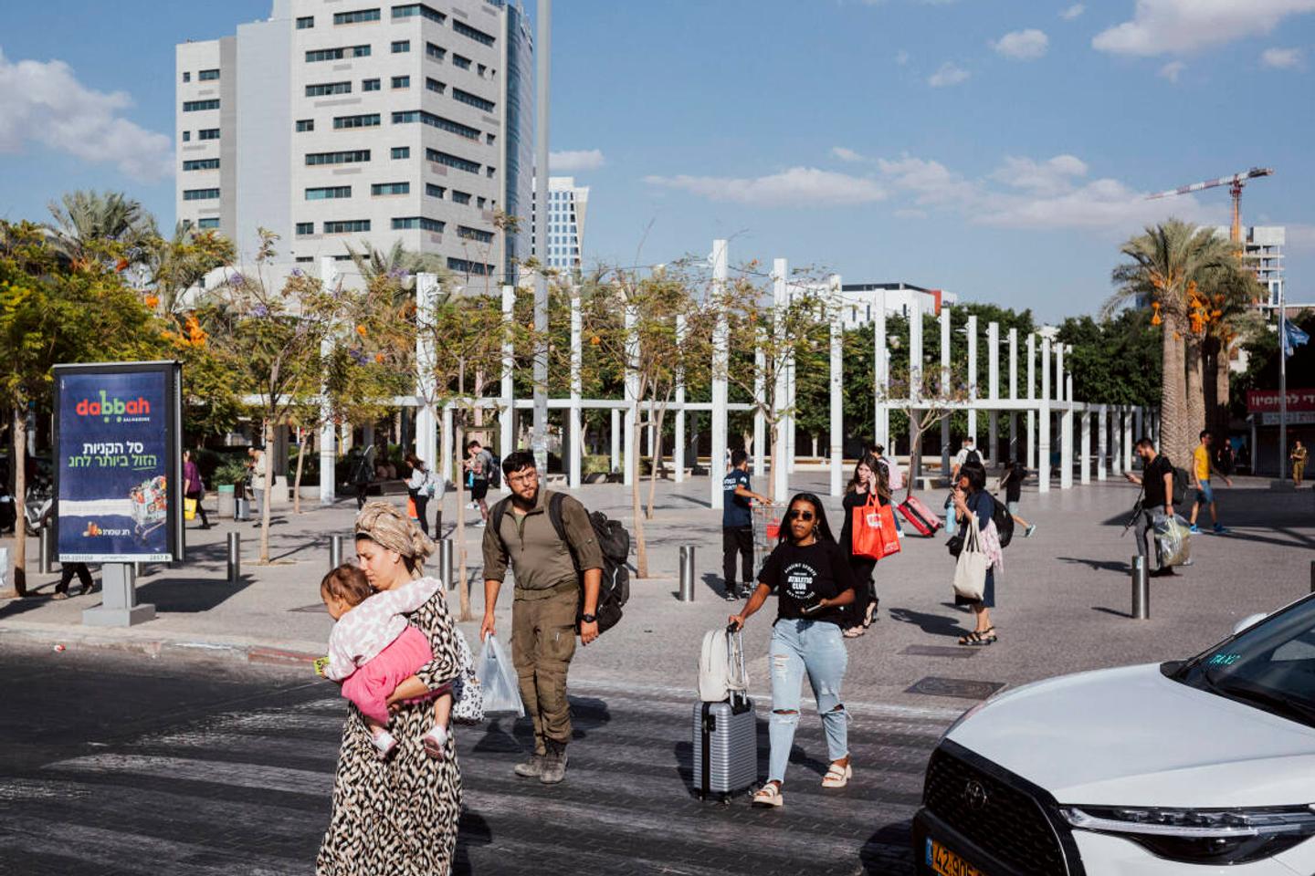 One dead and 10 injured in shooting attack in southern Israel