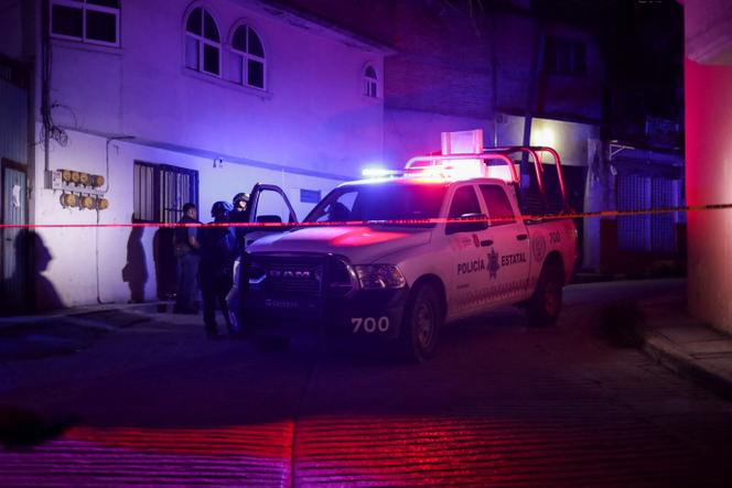 Les forces de sécurité mexicaines interviennent sur le site où a été retrouvé le chef du maire de Chilpancingo, Alejandro Arcos, le 6 octobre 2024.