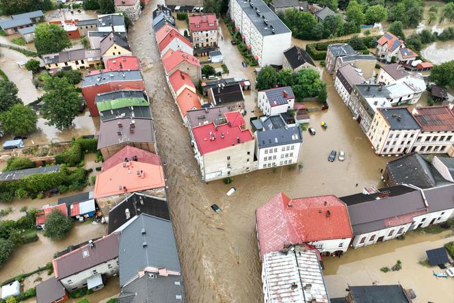 Les rues inondées de Glucholazy, dans le sud de la Pologne, en septembre 2024.