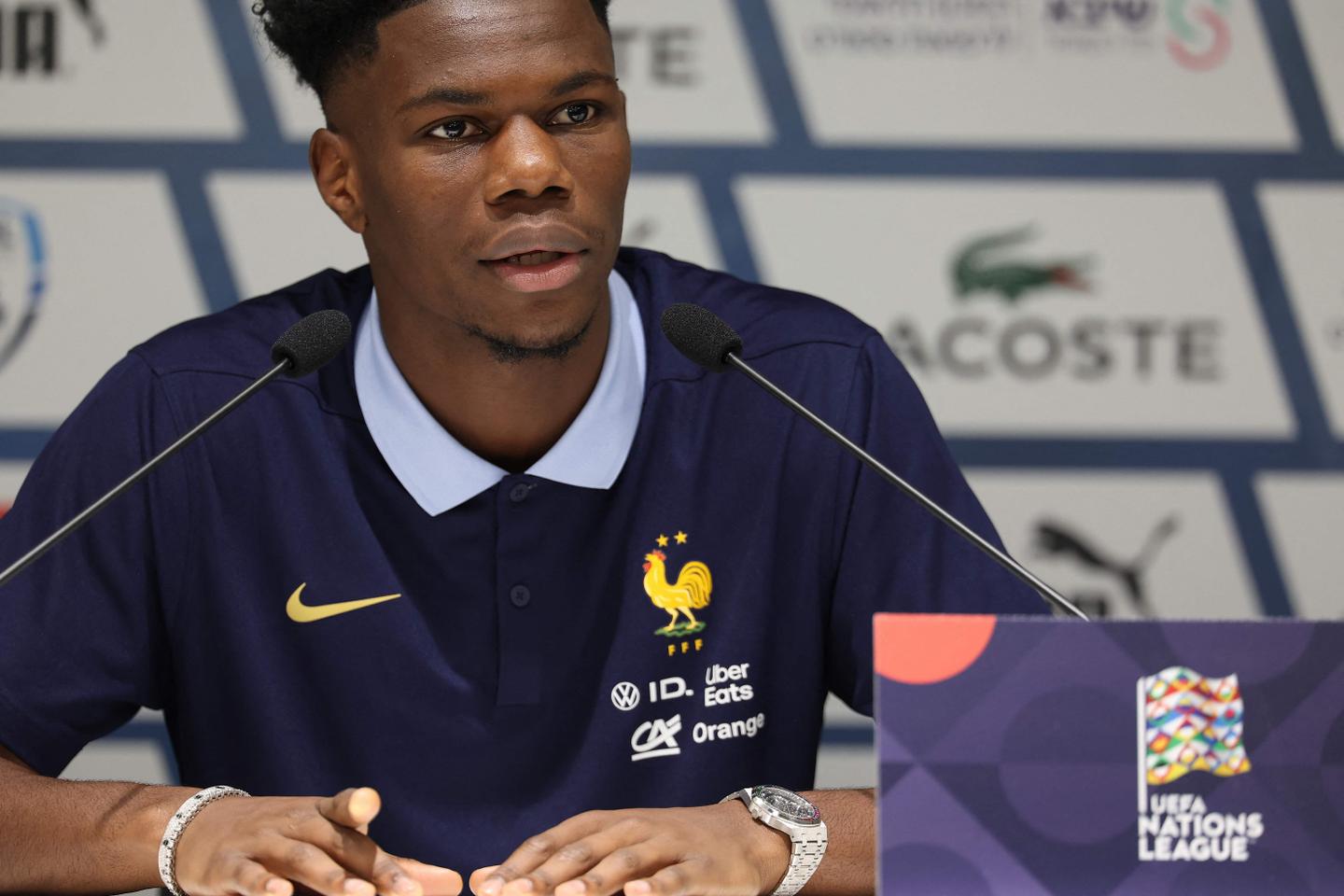 L&rsquo;&eacute;quipe de France de football pr&eacute;cipit&eacute;e dans une nouvelle &egrave;re, avec une image fragilis&eacute;e