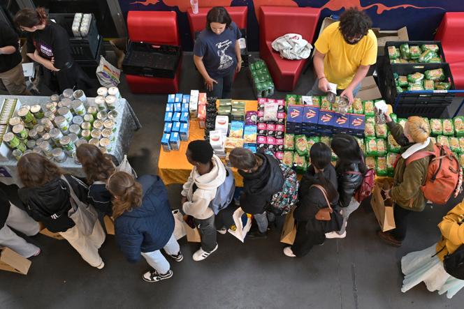 Distribution de nourriture pour les étudiants, à Rennes, le 25 septembre 2024.