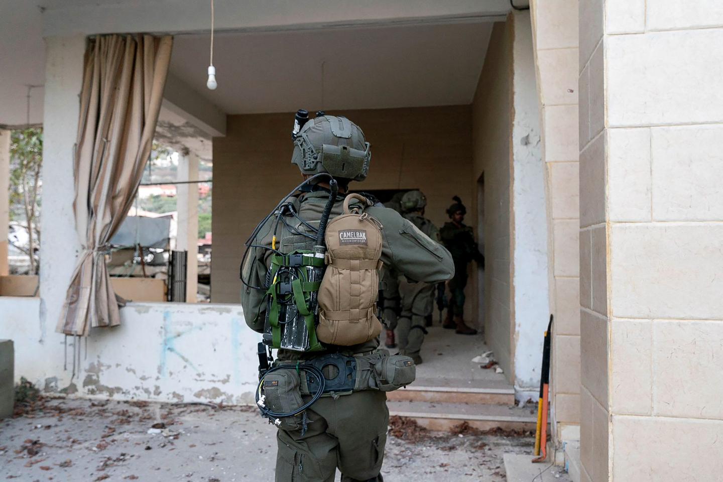 UN peacekeepers come under Israeli fire