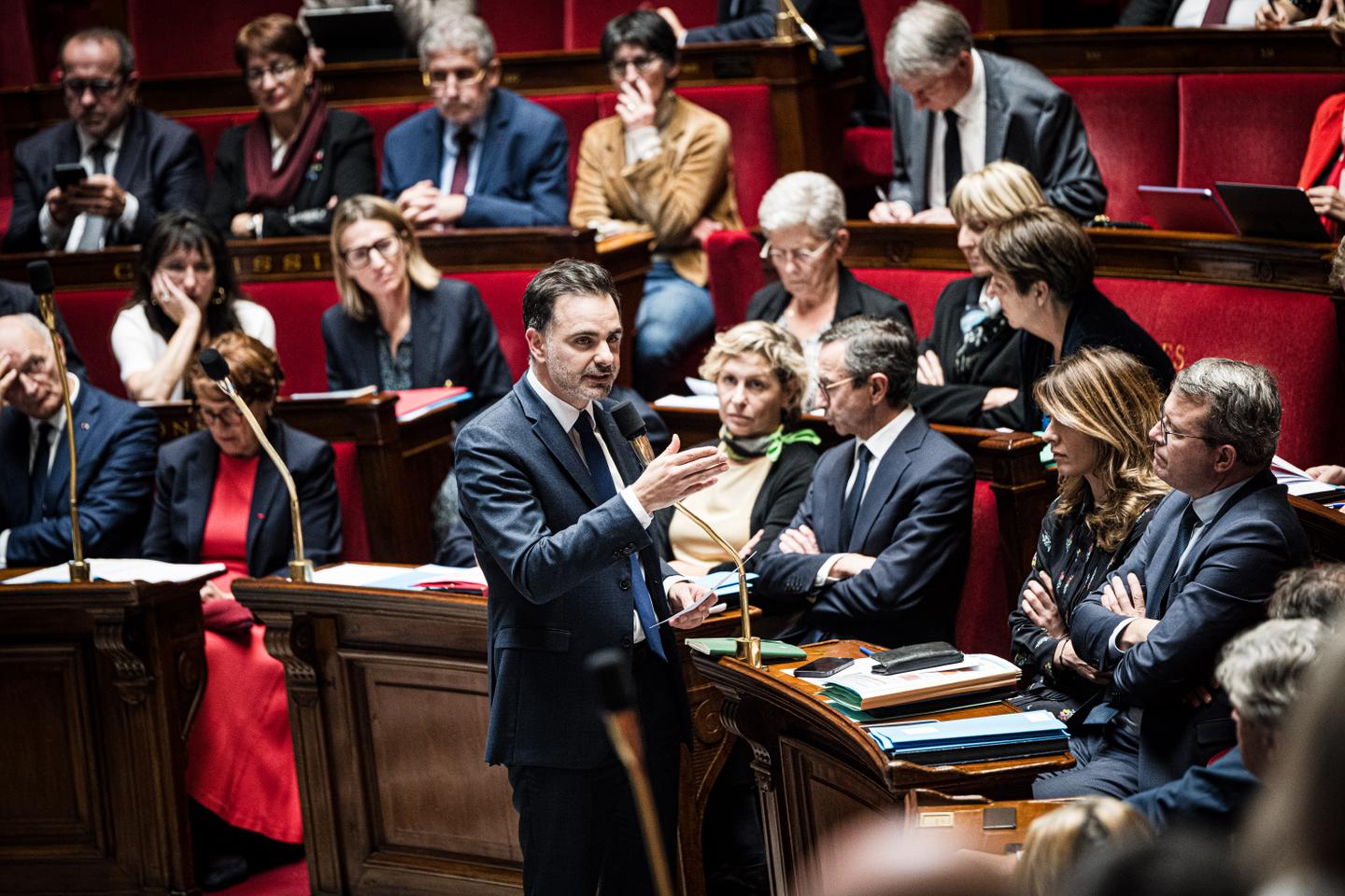 Les cinq infos à retenir du week-end : bataille à l’Assemblée sur le budget, intensification...