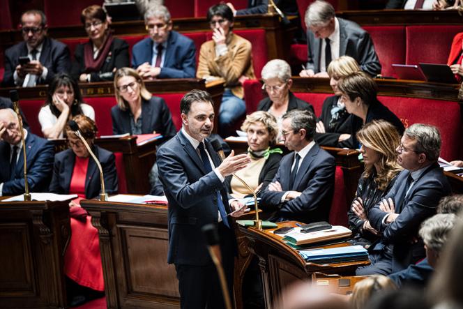 O Ministro responsável pelo orçamento e contas públicas, Laurent Saint-Martin, na Assembleia Nacional, em Paris, 15 de outubro de 2024. 