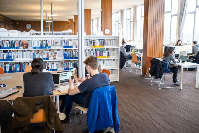 A biblioteca HEC, em Jouy-en-Josas (Yvelines), em 2020.
