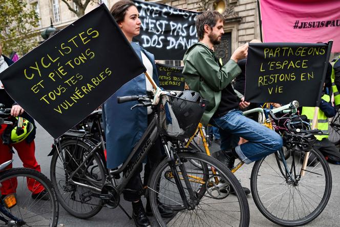 No encontro parisiense em memória de Paul Varry, Place de la République, sábado, 19 de outubro de 2024. 