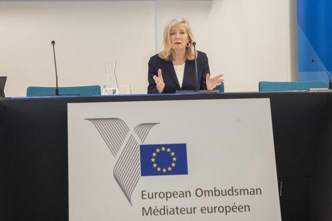 A Provedora de Justiça Europeia, Emily O'Reilly, em 25 de abril de 2023, em Bruxelas. 