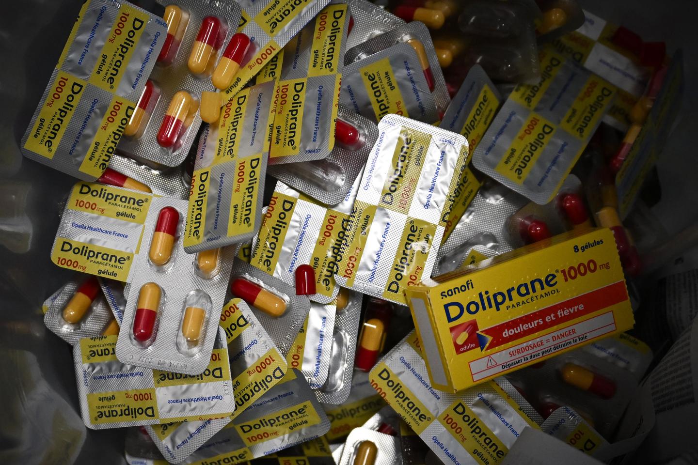 US takeover of prized French painkiller to go ahead