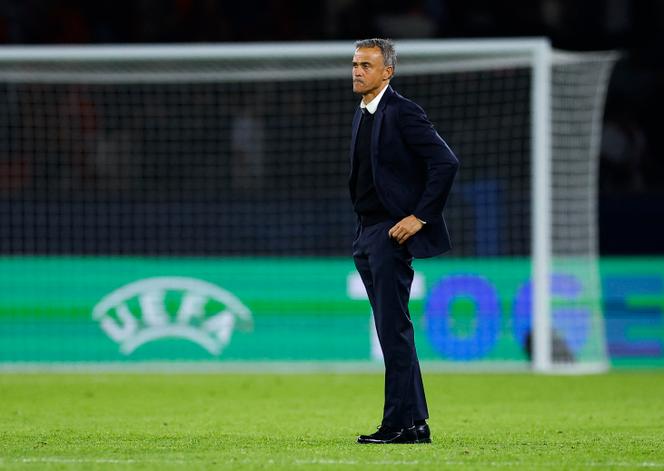Luis Enrique, após partida da Liga dos Campeões do Paris Saint-Germain contra o PSV Eindhoven, no Parc des Princes, em Paris, 22 de outubro de 2024.