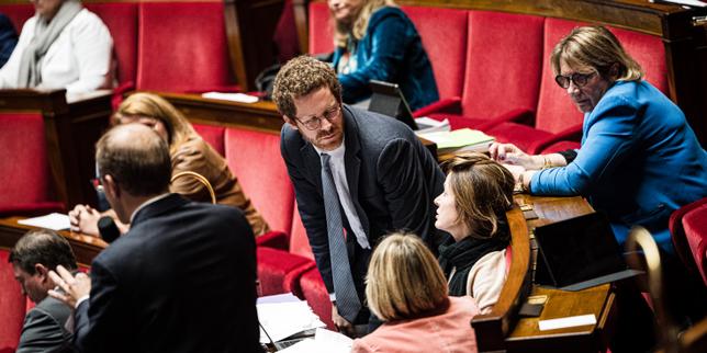En assure, budget 2025 : la gauche et les macronistes veulent accélérer les débats sur le budget thumbnail