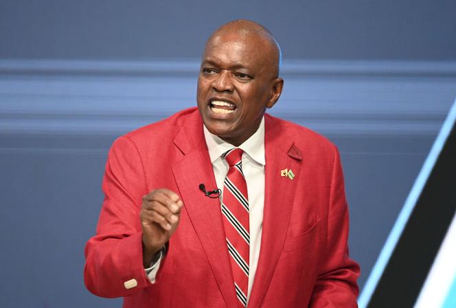 O presidente do Botswana, Mokgweetsi Masisi, durante um debate eleitoral em Gaborone, Botswana, 23 de outubro de 2024.