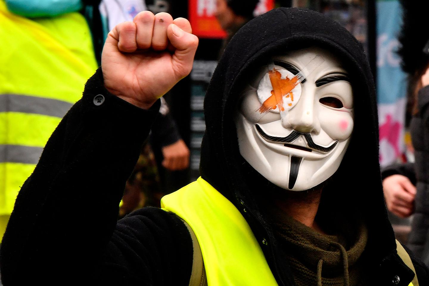 French policeman to face trial over 'Yellow Vest' protester's lost eye