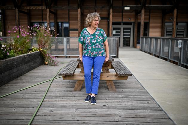 La maire de Bruges (Gironde), Brigitte Terraza, pose dans l’établissement inauguré en septembre 2022, le 20 septembre 2024.