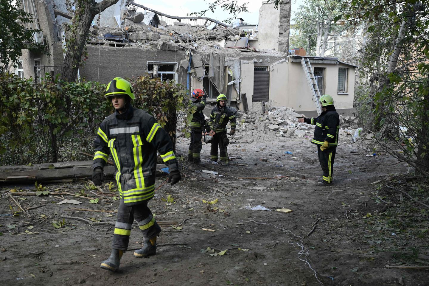 Russian strikes on Ukraine kill seven in Dnipro and Kyiv