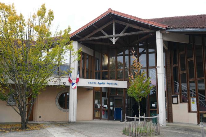 Le collège du Bois-d’Aulne à Conflans-Sainte-Honorine (Yvelines), lors d’une cérémonie en l’honneur de Samuel Paty, le 14 octobre 2024.