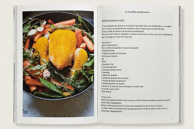 A receita do caldo de galinha com limão em “Perséfone, uma história a gosto: receitas e símbolos” de Joumana Jacob.