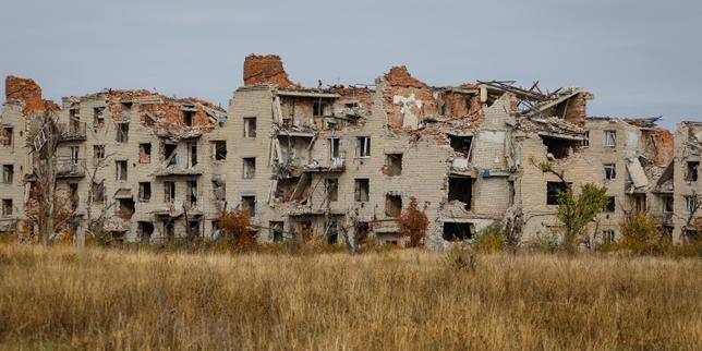 En instruct, guerre en Ukraine : les Etats-Unis annoncent une nouvelle aide militaire à Kiev de 425 millions de dollars thumbnail