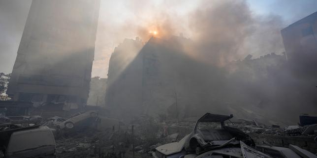 En tell, guerre au Proche-Orient : un mort et quinze blessés après un bombardement israélien dans le sud de Beyrouth thumbnail