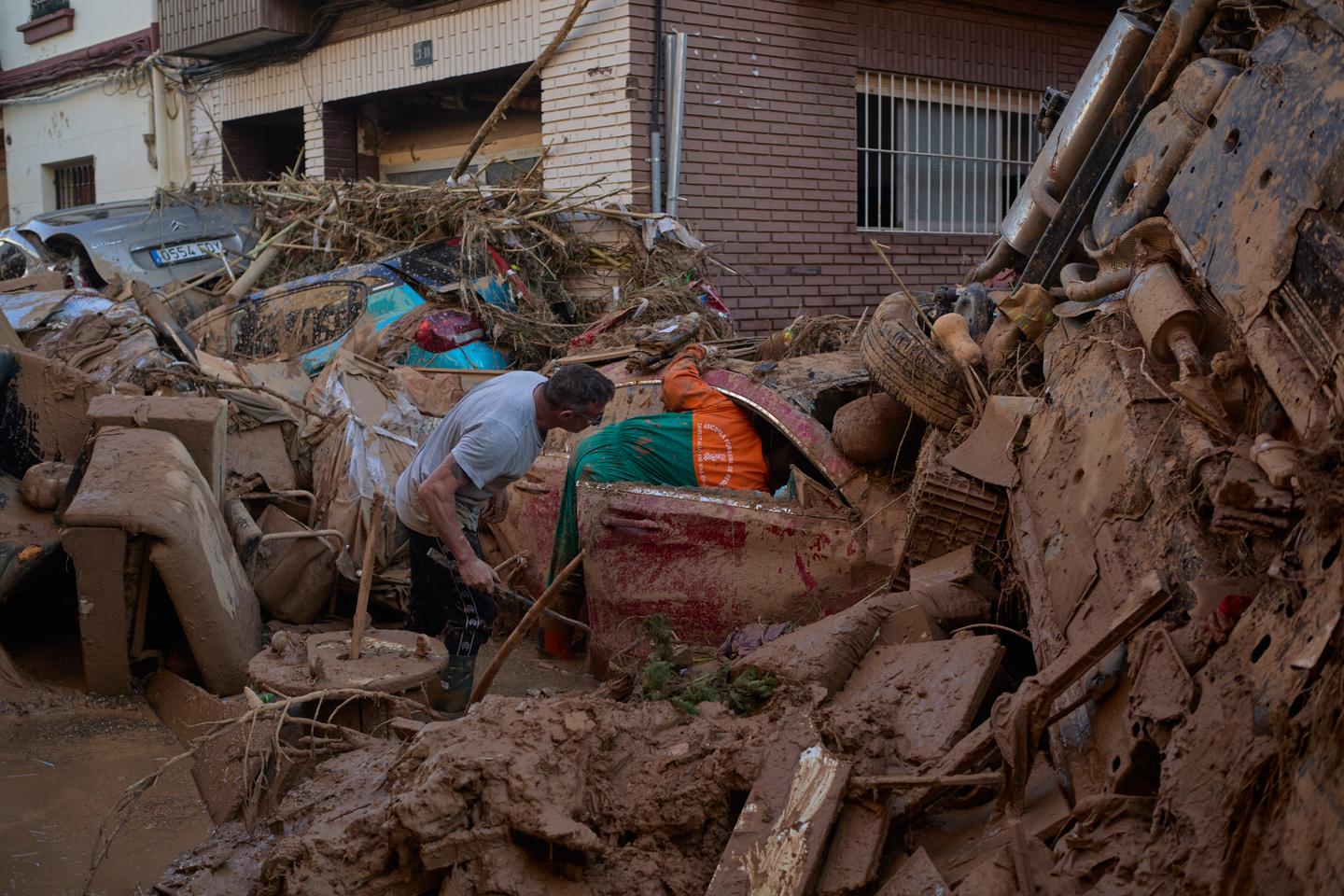After Spain's deadly floods, the slow and difficult search for the missing