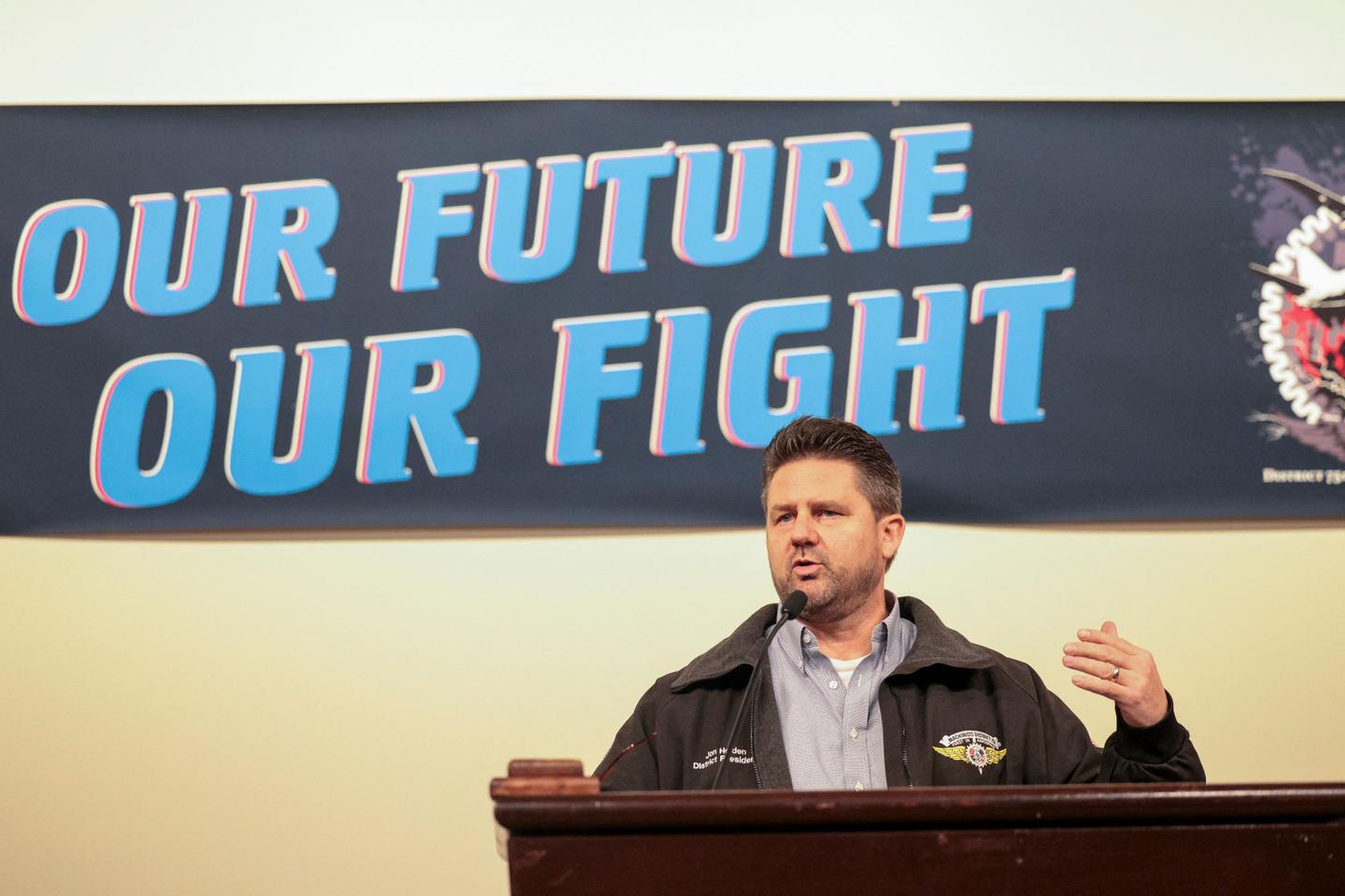 Boeing union approves contract and ends strike