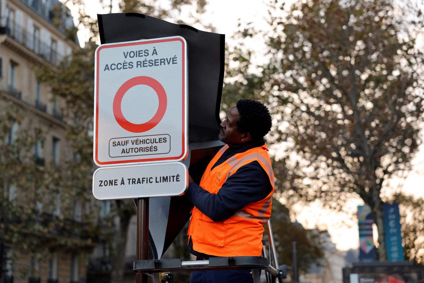 Central Paris is now closed to through traffic