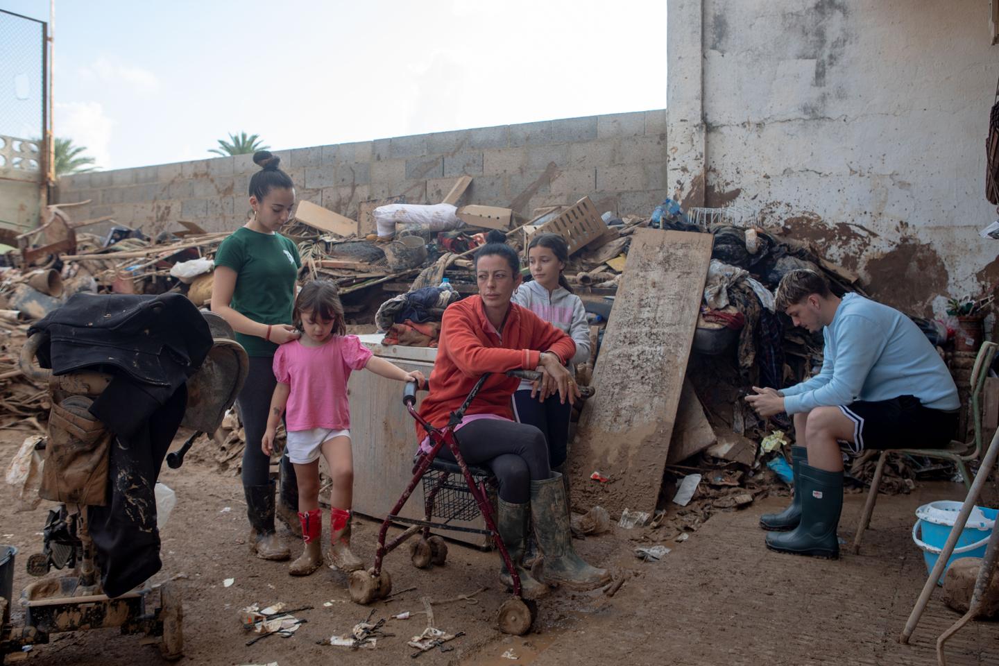 After floods in Spain, the impossiblity of returning to normal: 'Apart from the volunteers, nobody helped us'