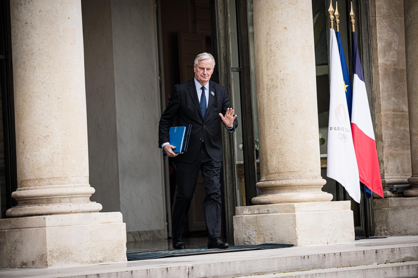 Will France have a government at Christmas?