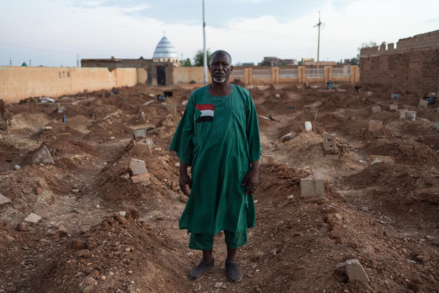 War in Sudan: Death strikes at every corner  in devastated Khartoum