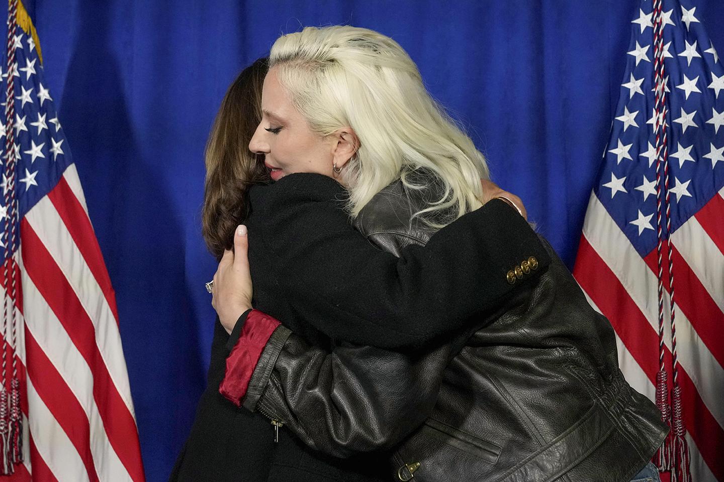 Democrats and American celebrities, a zero-sum game