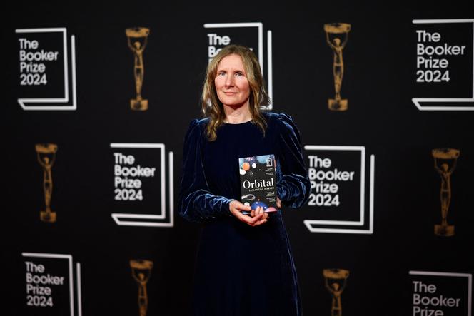 A autora britânica Samantha Harvey, vencedora do Booker Prize 2024, em Londres, 12 de novembro de 2024.