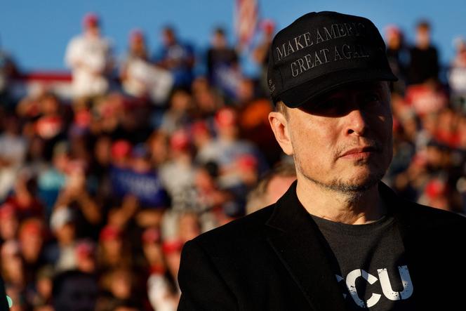 Elon Musk, durante reunião com o candidato presidencial republicano Donald Trump, em Butler, Pensilvânia, 5 de outubro de 2024.