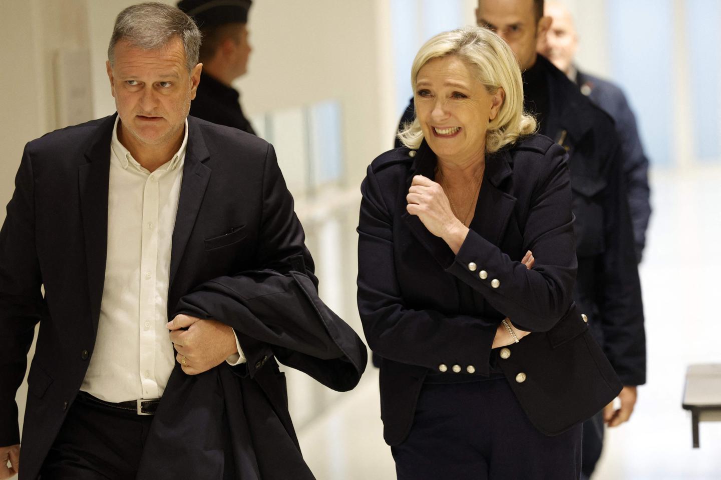 French far right wants to cut aid to Ukraine. It represents a drop in the ocean of public finances