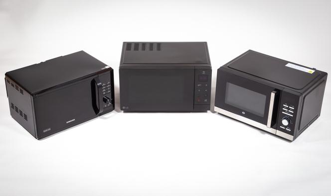 Les trois produits recommandés, de gauche à droite : Samsung MG23K2515AK, LG MH7032JAS, Boulanger Essentielb EG285